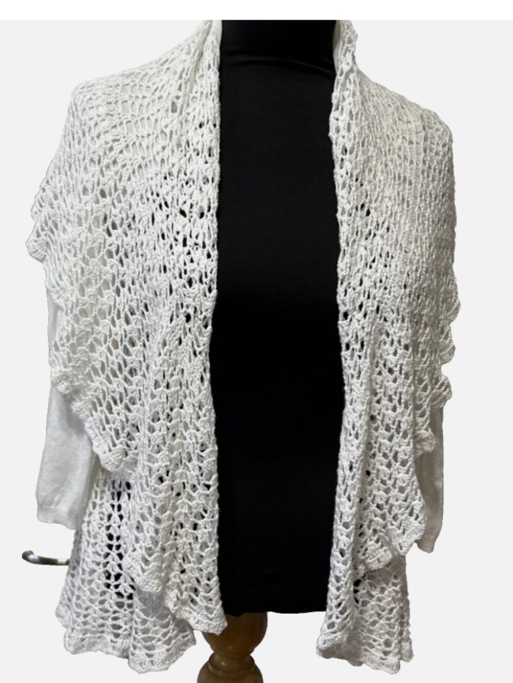Venue Women's White XL Crocheted Cardigan Knit Shrug Sweater Open Front NWT